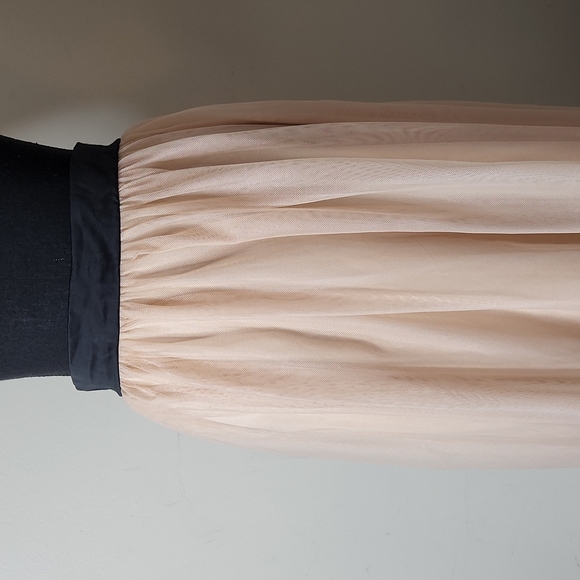 Peach  lace tulle lined  maxi skirt  size medium - Picture 2 of 11